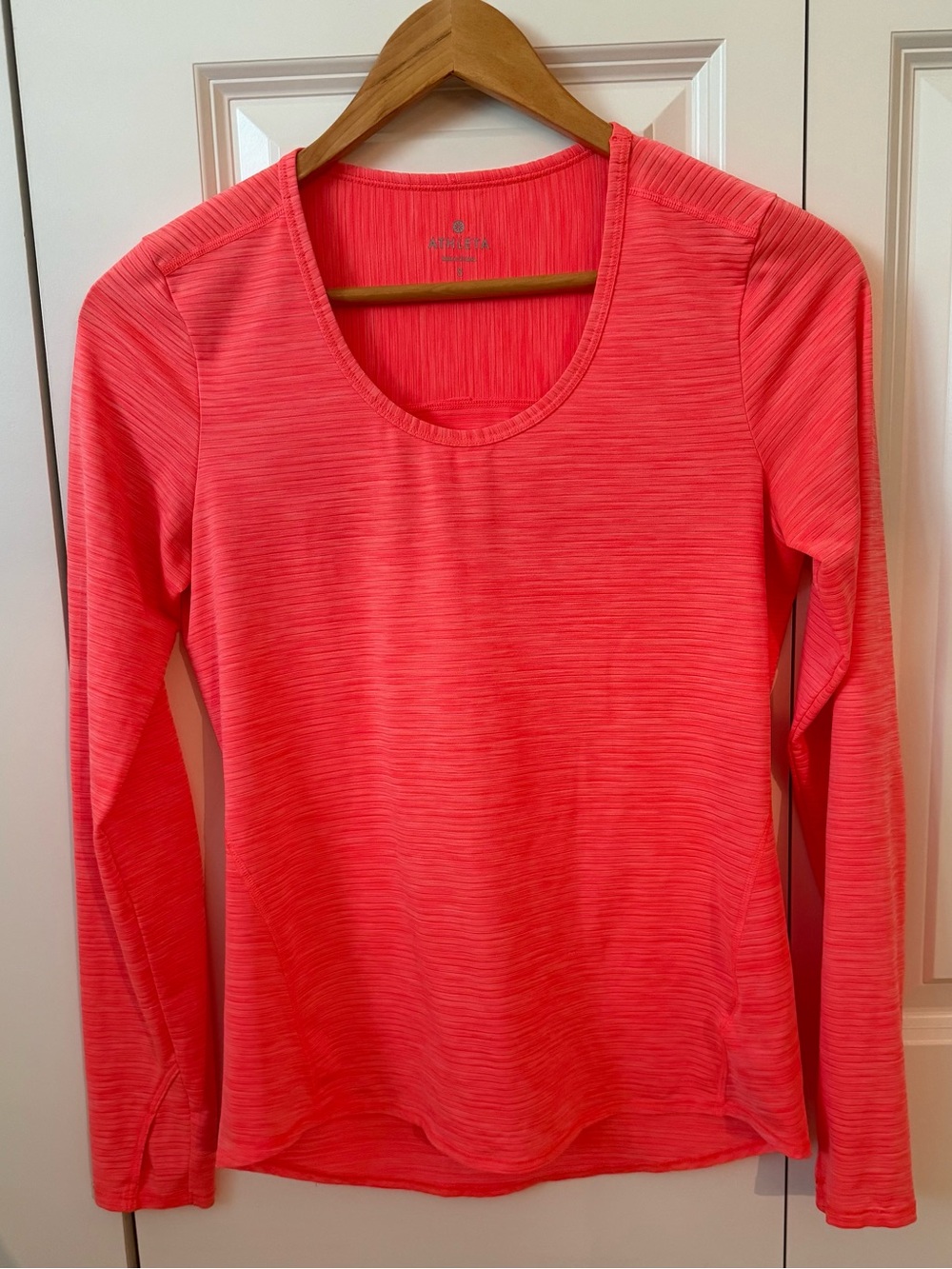 Athleta Long Sleeve Fitness Top Women’s Small Striped Orange Shirt Neon Coral